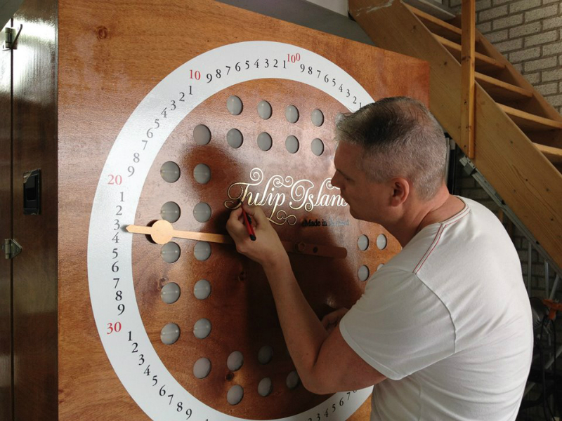 Decorating auction clock for Tulip Island in Amsterdam